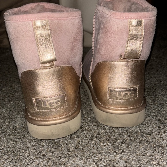 Pink Uggs - Picture 4 of 5